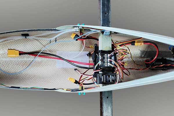 カスタマイズ性・安全性など機体性能が抜群